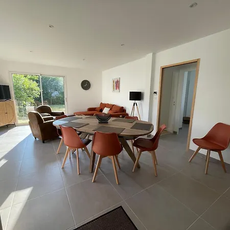 Family - 8 Personnes Holiday home Arzon